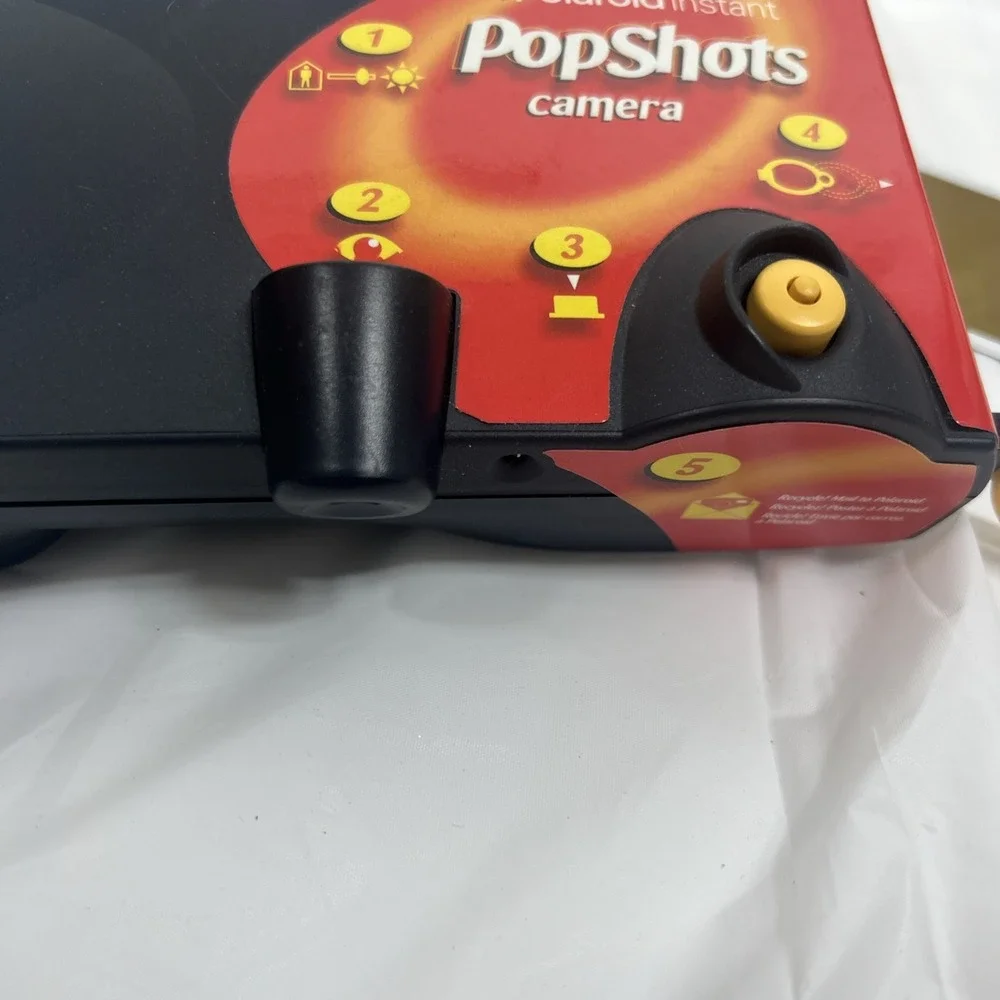 Vintage Polaroid Instant‎ Popshots Camera Built-in Flash Compact UNTESTED READ